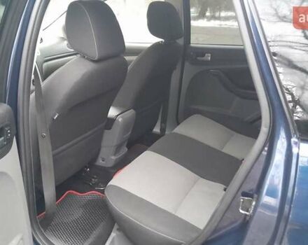 Синій Форд Фокус, об'ємом двигуна 1.6 л та пробігом 216 тис. км за 5450 $, фото 38 на Automoto.ua