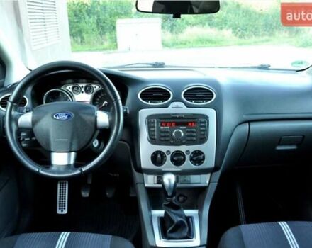 Синий Форд Фокус, объемом двигателя 1.6 л и пробегом 188 тыс. км за 6300 $, фото 12 на Automoto.ua