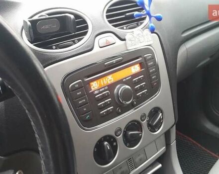 Синій Форд Фокус, об'ємом двигуна 1.6 л та пробігом 216 тис. км за 5450 $, фото 31 на Automoto.ua