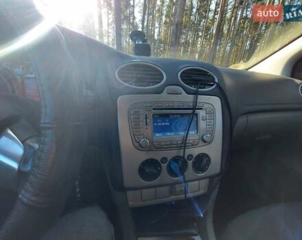 Синий Форд Фокус, объемом двигателя 1.6 л и пробегом 334 тыс. км за 5608 $, фото 11 на Automoto.ua