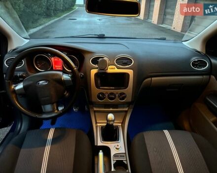 Синій Форд Фокус, об'ємом двигуна 1.56 л та пробігом 264 тис. км за 6000 $, фото 11 на Automoto.ua