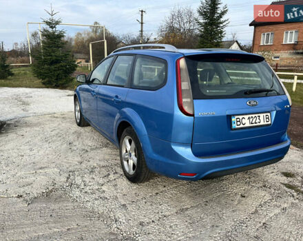 Синій Форд Фокус, об'ємом двигуна 2 л та пробігом 309 тис. км за 6800 $, фото 2 на Automoto.ua