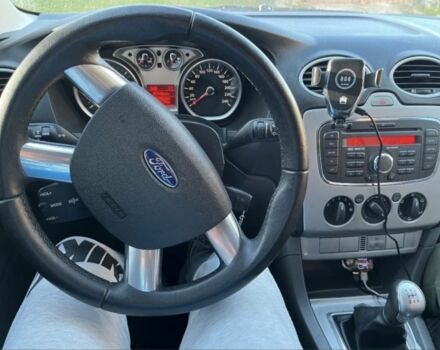 Синій Форд Фокус, об'ємом двигуна 1.6 л та пробігом 243 тис. км за 5600 $, фото 6 на Automoto.ua