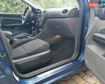 Синий Форд Фокус, объемом двигателя 1.6 л и пробегом 207 тыс. км за 5900 $, фото 14 на Automoto.ua