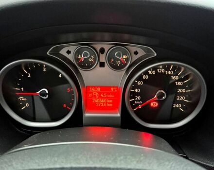 Синий Форд Фокус, объемом двигателя 1.6 л и пробегом 240 тыс. км за 6300 $, фото 5 на Automoto.ua