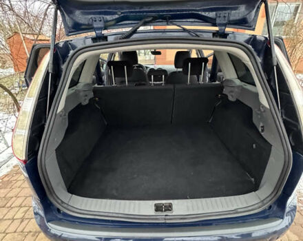 Синій Форд Фокус, об'ємом двигуна 1.6 л та пробігом 318 тис. км за 4600 $, фото 28 на Automoto.ua