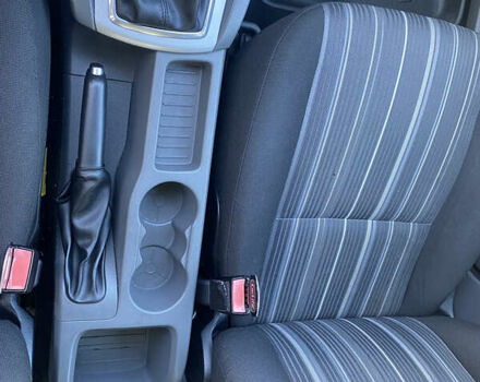 Синій Форд Фокус, об'ємом двигуна 1.6 л та пробігом 300 тис. км за 5600 $, фото 19 на Automoto.ua