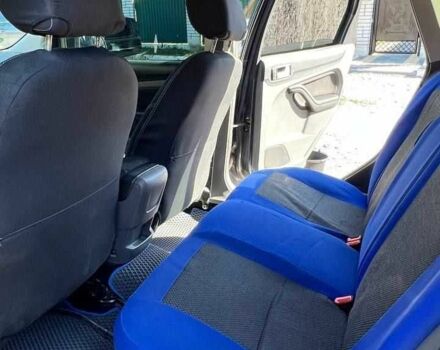 Синій Форд Фокус, об'ємом двигуна 1.6 л та пробігом 400 тис. км за 3500 $, фото 5 на Automoto.ua