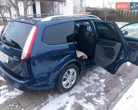 Синій Форд Фокус, об'ємом двигуна 1.56 л та пробігом 218 тис. км за 5500 $, фото 32 на Automoto.ua