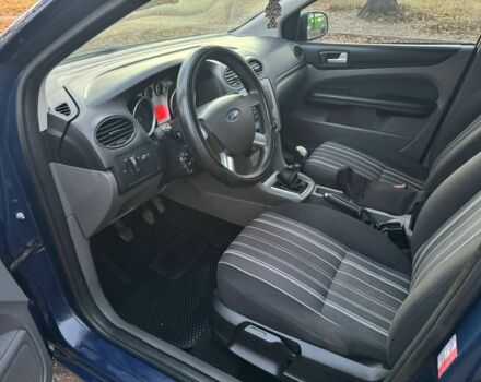 Синий Форд Фокус, объемом двигателя 1.6 л и пробегом 318 тыс. км за 5200 $, фото 8 на Automoto.ua