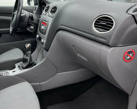 Синий Форд Фокус, объемом двигателя 1.8 л и пробегом 312 тыс. км за 5200 $, фото 15 на Automoto.ua