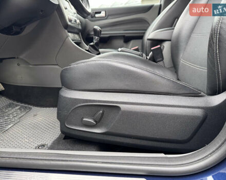 Синий Форд Фокус, объемом двигателя 1.6 л и пробегом 200 тыс. км за 7200 $, фото 12 на Automoto.ua