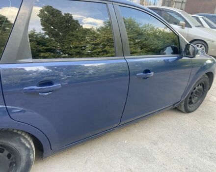 Синий Форд Фокус, объемом двигателя 1.6 л и пробегом 300 тыс. км за 5200 $, фото 3 на Automoto.ua