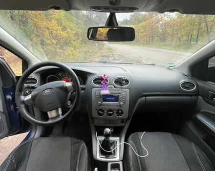 Синий Форд Фокус, объемом двигателя 1.56 л и пробегом 284 тыс. км за 5750 $, фото 6 на Automoto.ua