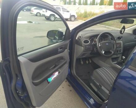 Синий Форд Фокус, объемом двигателя 1.6 л и пробегом 269 тыс. км за 5500 $, фото 12 на Automoto.ua