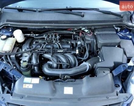 Синий Форд Фокус, объемом двигателя 1.6 л и пробегом 188 тыс. км за 6300 $, фото 4 на Automoto.ua