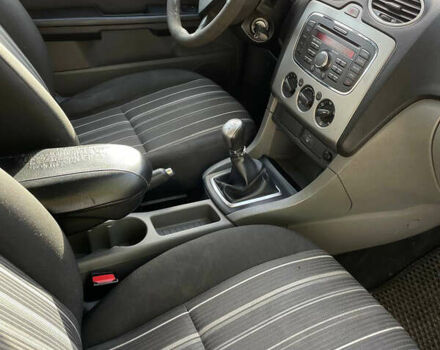 Синий Форд Фокус, объемом двигателя 1.56 л и пробегом 200 тыс. км за 3850 $, фото 15 на Automoto.ua