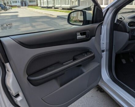 Синий Форд Фокус, объемом двигателя 1.6 л и пробегом 181 тыс. км за 5990 $, фото 17 на Automoto.ua