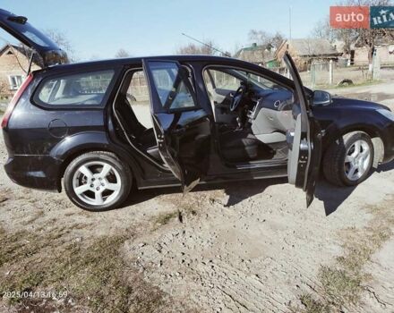 Синий Форд Фокус, объемом двигателя 1.56 л и пробегом 259 тыс. км за 5350 $, фото 25 на Automoto.ua