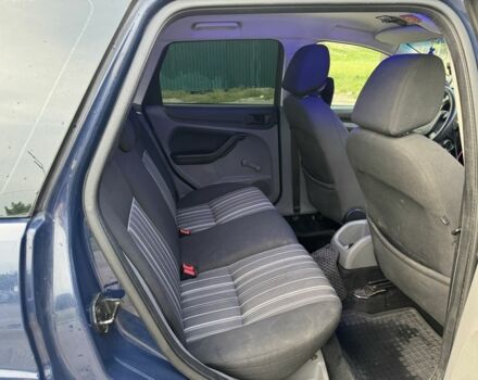 Синий Форд Фокус, объемом двигателя 1.8 л и пробегом 373 тыс. км за 1800 $, фото 2 на Automoto.ua