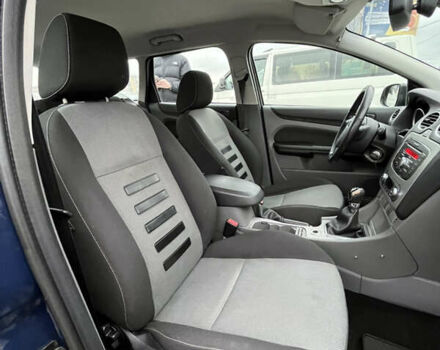 Синий Форд Фокус, объемом двигателя 1.8 л и пробегом 312 тыс. км за 5200 $, фото 13 на Automoto.ua