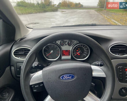 Синий Форд Фокус, объемом двигателя 1.6 л и пробегом 223 тыс. км за 6000 $, фото 8 на Automoto.ua