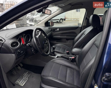 Синий Форд Фокус, объемом двигателя 1.6 л и пробегом 200 тыс. км за 7200 $, фото 10 на Automoto.ua