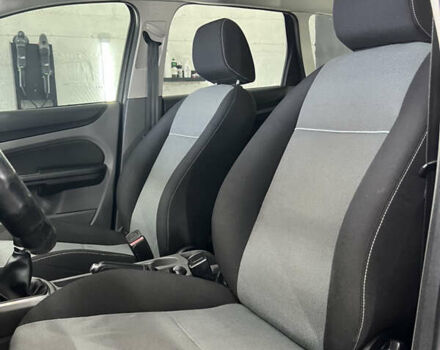 Синій Форд Фокус, об'ємом двигуна 1.56 л та пробігом 302 тис. км за 5300 $, фото 10 на Automoto.ua