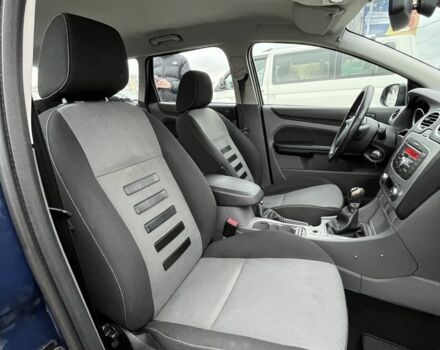 Синій Форд Фокус, об'ємом двигуна 1.8 л та пробігом 300 тис. км за 5100 $, фото 15 на Automoto.ua