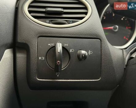 Синий Форд Фокус, объемом двигателя 1.56 л и пробегом 251 тыс. км за 5490 $, фото 16 на Automoto.ua