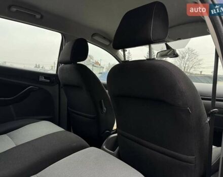 Синий Форд Фокус, объемом двигателя 1.6 л и пробегом 150 тыс. км за 6250 $, фото 33 на Automoto.ua