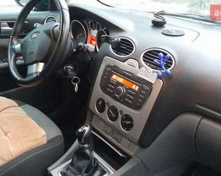 Синій Форд Фокус, об'ємом двигуна 1.6 л та пробігом 216 тис. км за 5450 $, фото 53 на Automoto.ua