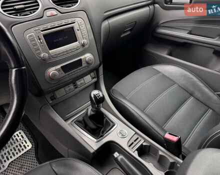 Синий Форд Фокус, объемом двигателя 1.6 л и пробегом 200 тыс. км за 7200 $, фото 14 на Automoto.ua