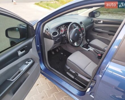 Синий Форд Фокус, объемом двигателя 1.6 л и пробегом 237 тыс. км за 5900 $, фото 31 на Automoto.ua
