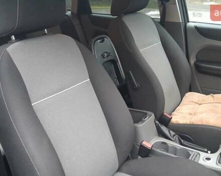 Синій Форд Фокус, об'ємом двигуна 1.6 л та пробігом 216 тис. км за 5450 $, фото 48 на Automoto.ua