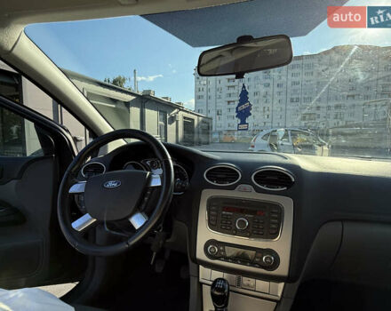 Синій Форд Фокус, об'ємом двигуна 1.8 л та пробігом 228 тис. км за 5950 $, фото 5 на Automoto.ua
