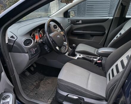 Синий Форд Фокус, объемом двигателя 1.6 л и пробегом 180 тыс. км за 6100 $, фото 6 на Automoto.ua