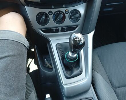 Синій Форд Фокус, об'ємом двигуна 1.6 л та пробігом 250 тис. км за 6250 $, фото 19 на Automoto.ua