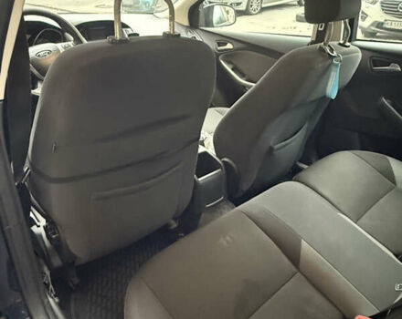 Синий Форд Фокус, объемом двигателя 1.6 л и пробегом 392 тыс. км за 5800 $, фото 5 на Automoto.ua