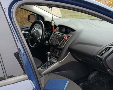 Синий Форд Фокус, объемом двигателя 1.6 л и пробегом 271 тыс. км за 6800 $, фото 4 на Automoto.ua