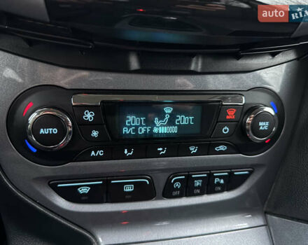 Синий Форд Фокус, объемом двигателя 1.6 л и пробегом 220 тыс. км за 9200 $, фото 21 на Automoto.ua