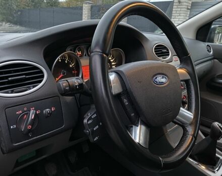 Синий Форд Фокус, объемом двигателя 1.6 л и пробегом 180 тыс. км за 6100 $, фото 8 на Automoto.ua