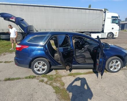 Синій Форд Фокус, об'ємом двигуна 2 л та пробігом 287 тис. км за 7028 $, фото 4 на Automoto.ua