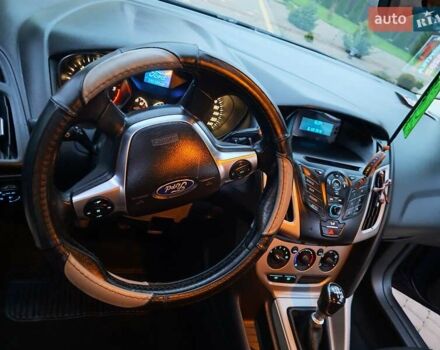 Синій Форд Фокус, об'ємом двигуна 1.6 л та пробігом 295 тис. км за 7800 $, фото 9 на Automoto.ua