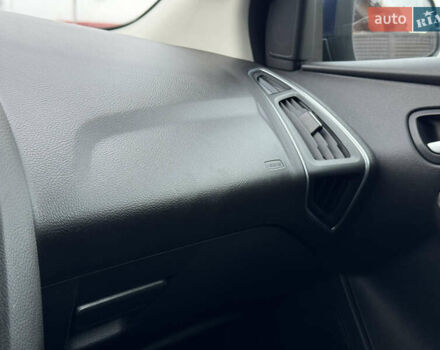 Синий Форд Фокус, объемом двигателя 1.6 л и пробегом 195 тыс. км за 7699 $, фото 57 на Automoto.ua