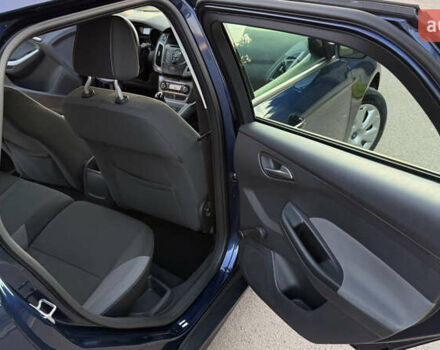 Синий Форд Фокус, объемом двигателя 1.6 л и пробегом 217 тыс. км за 7050 $, фото 13 на Automoto.ua