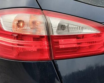 Синий Форд Фокус, объемом двигателя 1.6 л и пробегом 252 тыс. км за 8800 $, фото 7 на Automoto.ua