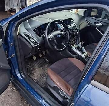 Синій Форд Фокус, об'ємом двигуна 1 л та пробігом 211 тис. км за 5800 $, фото 3 на Automoto.ua