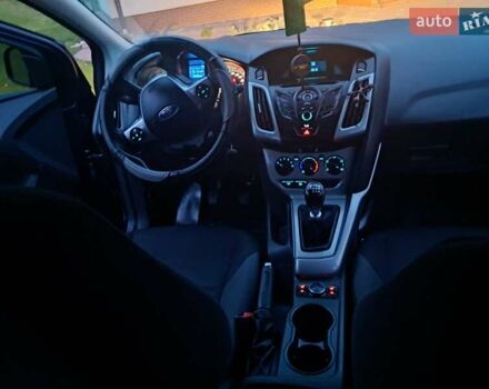 Синій Форд Фокус, об'ємом двигуна 1.6 л та пробігом 295 тис. км за 7800 $, фото 28 на Automoto.ua