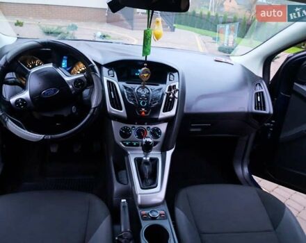 Синій Форд Фокус, об'ємом двигуна 1.6 л та пробігом 295 тис. км за 7800 $, фото 18 на Automoto.ua